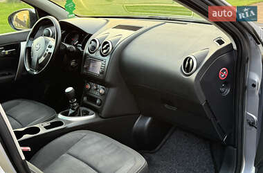 Внедорожник / Кроссовер Nissan Qashqai 2011 в 
