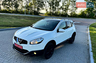 Внедорожник / Кроссовер Nissan Qashqai 2012 в Стрые