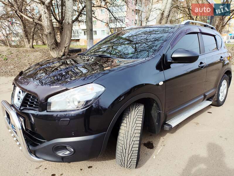 Внедорожник / Кроссовер Nissan Qashqai 2011 в 