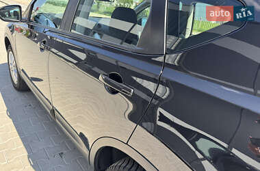 Внедорожник / Кроссовер Nissan Qashqai 2011 в 