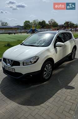 Внедорожник / Кроссовер Nissan Qashqai 2013 в 