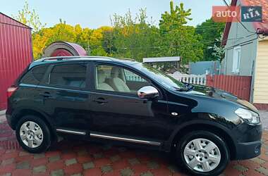 Позашляховик / Кросовер Nissan Qashqai 2011 в 