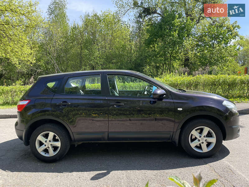 Внедорожник / Кроссовер Nissan Qashqai 2011 в Ровно