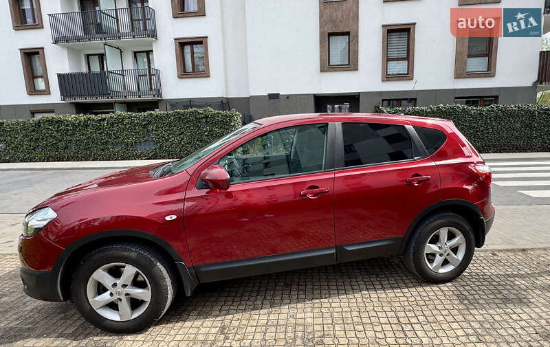 Позашляховик / Кросовер Nissan Qashqai 2013 в Києві