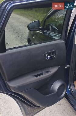 Внедорожник / Кроссовер Nissan Qashqai 2010 в 