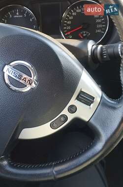 Внедорожник / Кроссовер Nissan Qashqai 2010 в 