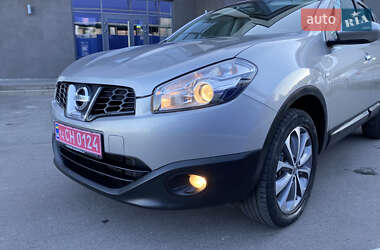 Внедорожник / Кроссовер Nissan Qashqai 2012 в 