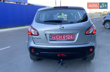 Внедорожник / Кроссовер Nissan Qashqai 2012 в 