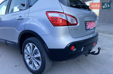 Внедорожник / Кроссовер Nissan Qashqai 2012 в 