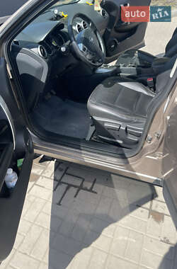 Позашляховик / Кросовер Nissan Qashqai 2014 в 