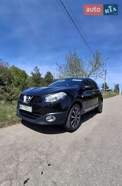 Позашляховик / Кросовер Nissan Qashqai 2011 в Рівному