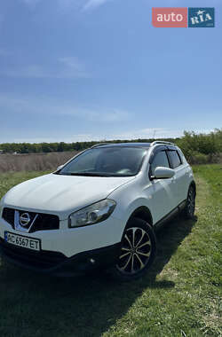 Позашляховик / Кросовер Nissan Qashqai 2012 в Луцьку
