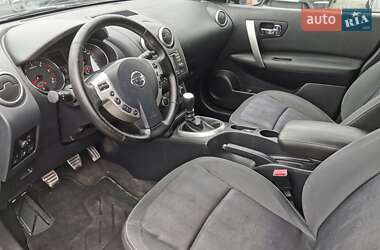 Позашляховик / Кросовер Nissan Qashqai 2012 в 