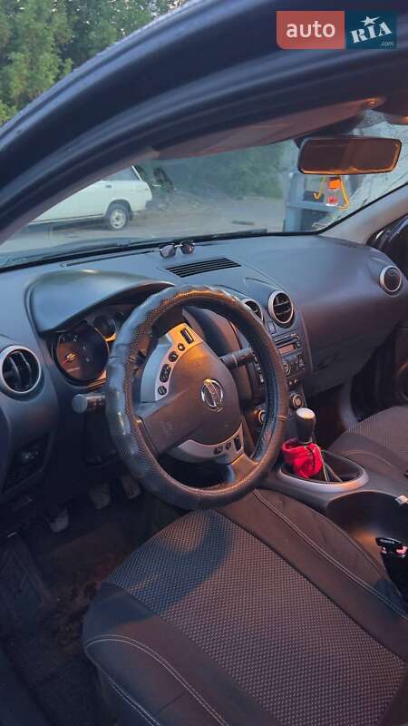 Внедорожник / Кроссовер Nissan Qashqai 2008 в 
