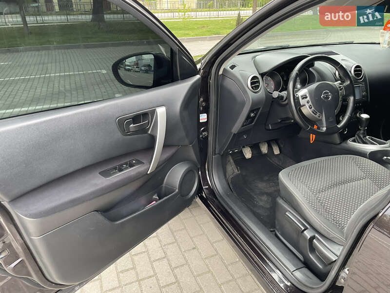Позашляховик / Кросовер Nissan Qashqai 2010 в Коломиї