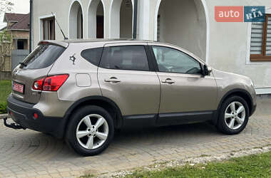 Позашляховик / Кросовер Nissan Qashqai 2010 в 