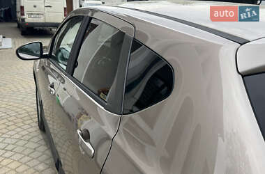 Позашляховик / Кросовер Nissan Qashqai 2010 в 