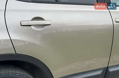 Позашляховик / Кросовер Nissan Qashqai 2010 в 