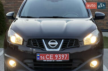 Позашляховик / Кросовер Nissan Qashqai 2010 в 