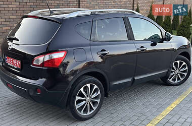 Позашляховик / Кросовер Nissan Qashqai 2010 в 