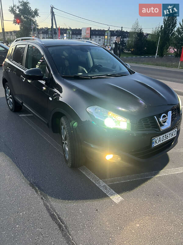 Позашляховик / Кросовер Nissan Qashqai 2012 в Києві