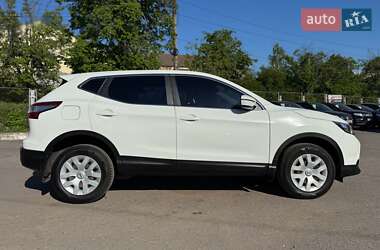 Внедорожник / Кроссовер Nissan Qashqai 2017 в 