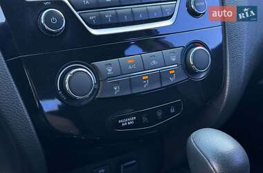Внедорожник / Кроссовер Nissan Qashqai 2017 в 