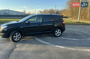 Внедорожник / Кроссовер Nissan Qashqai 2010 в 