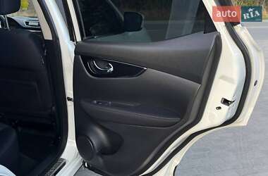 Позашляховик / Кросовер Nissan Qashqai 2015 в 