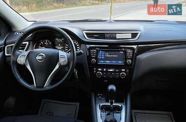 Позашляховик / Кросовер Nissan Qashqai 2015 в 
