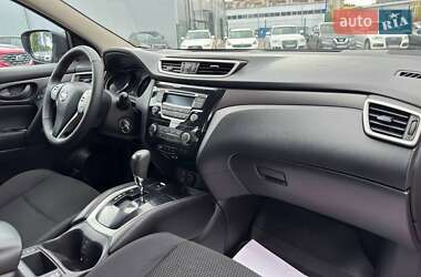 Позашляховик / Кросовер Nissan Qashqai 2014 в 