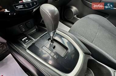 Позашляховик / Кросовер Nissan Qashqai 2014 в 