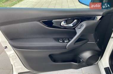 Внедорожник / Кроссовер Nissan Qashqai 2018 в 