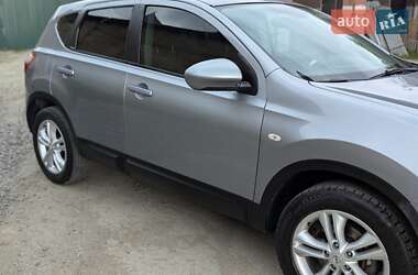 Внедорожник / Кроссовер Nissan Qashqai 2010 в 