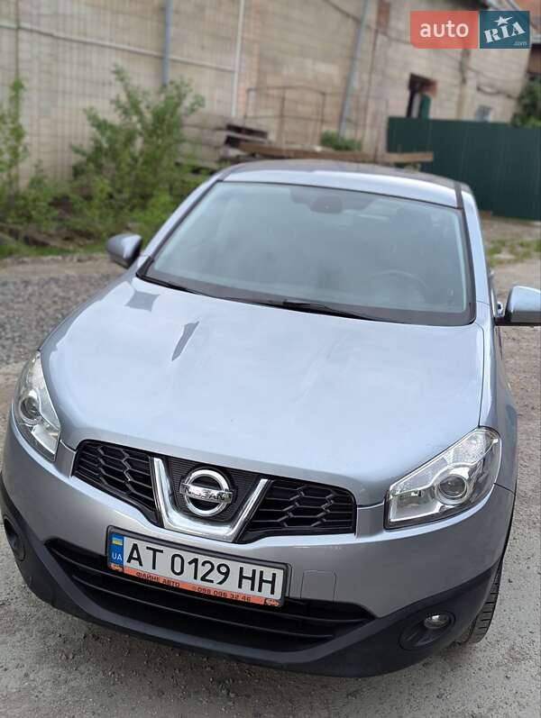 Позашляховик / Кросовер Nissan Qashqai 2010 в Івано-Франківську