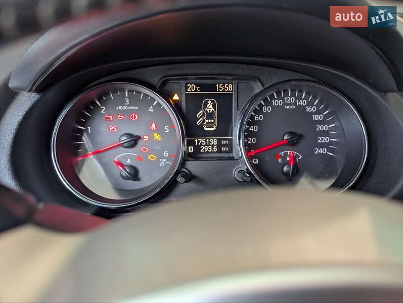 Позашляховик / Кросовер Nissan Qashqai 2010 в Івано-Франківську