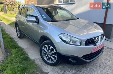 Позашляховик / Кросовер Nissan Qashqai 2010 в 