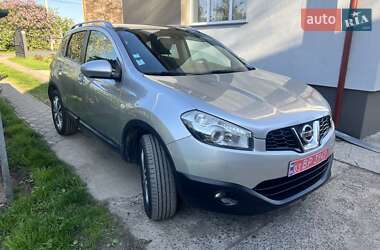 Позашляховик / Кросовер Nissan Qashqai 2010 в 