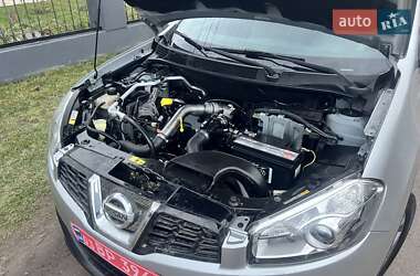 Позашляховик / Кросовер Nissan Qashqai 2010 в 