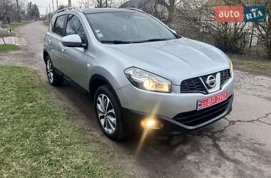Позашляховик / Кросовер Nissan Qashqai 2010 в 