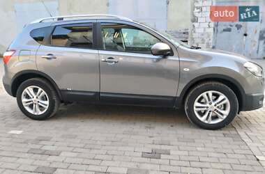 Позашляховик / Кросовер Nissan Qashqai 2011 в 