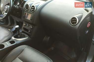 Позашляховик / Кросовер Nissan Qashqai 2011 в 