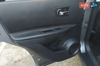 Позашляховик / Кросовер Nissan Qashqai 2011 в 