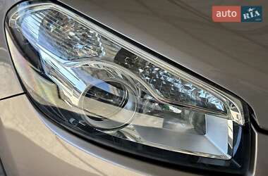 Позашляховик / Кросовер Nissan Qashqai 2011 в 