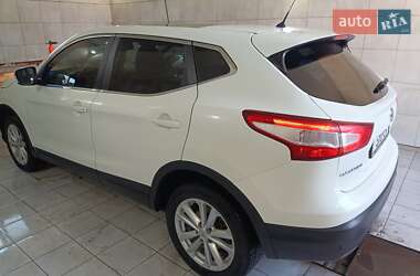 Внедорожник / Кроссовер Nissan Qashqai 2014 в 