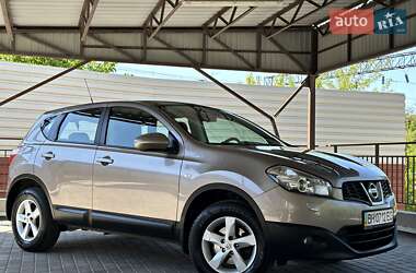 Позашляховик / Кросовер Nissan Qashqai 2011 в 