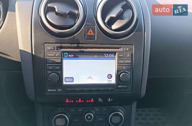 Внедорожник / Кроссовер Nissan Qashqai 2009 в 