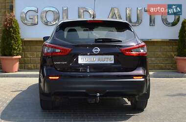 Позашляховик / Кросовер Nissan Qashqai 2018 в 