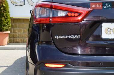 Позашляховик / Кросовер Nissan Qashqai 2018 в 