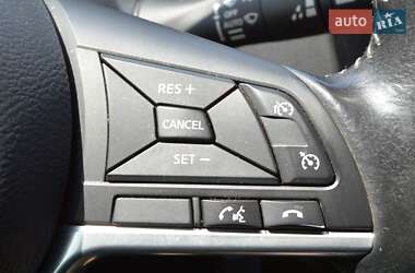 Позашляховик / Кросовер Nissan Qashqai 2018 в 